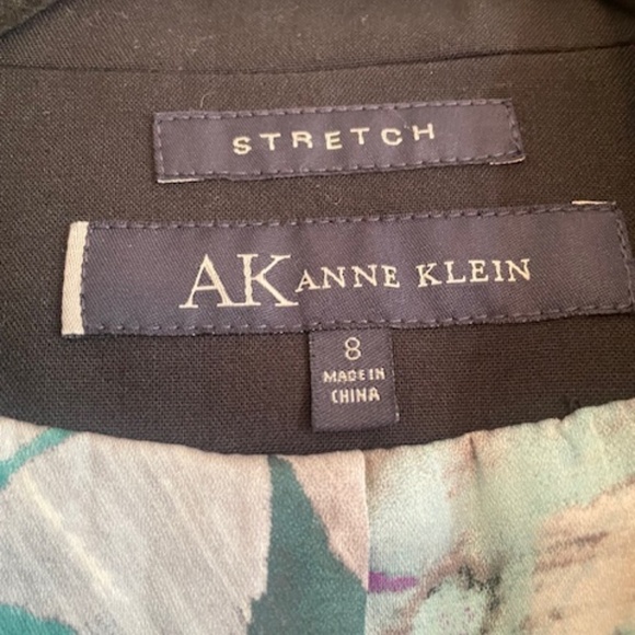 Anne Klein Black Blazer with Ruffles, Size 8 - Picture 4 of 6